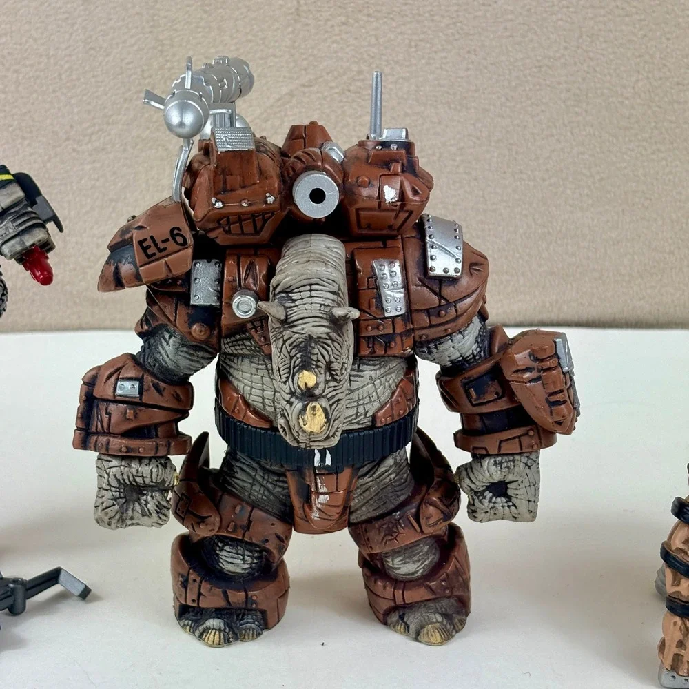 McFarlane Toys 1996 TOTAL CHAOS Series‎ 1 Figure Lot of 6 w Accessories